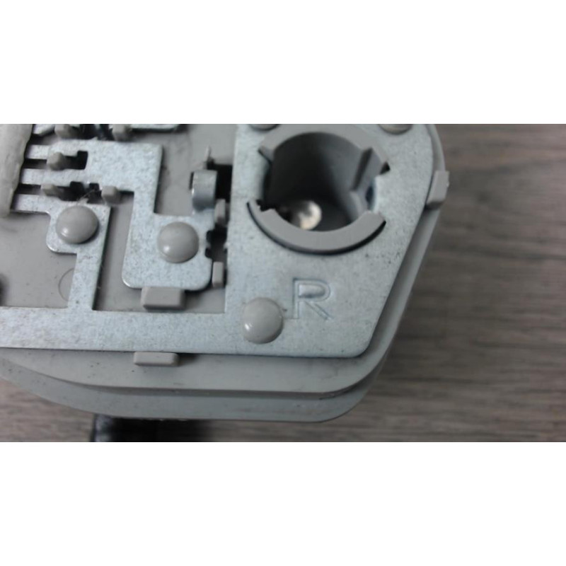 Platine feu arriere droit TOYOTA COROLLA VERSO 2 PHASE 1 d’occasion
