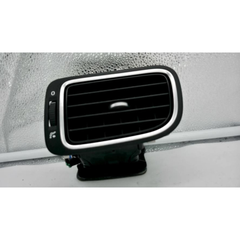 Aerateur tableau de bord avant gauche VOLKSWAGEN POLO 5 PHASE 1 d’occasion