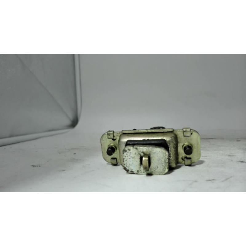 Charniere de porte avant gauche KIA SORENTO 1 PHASE 1 d’occasion