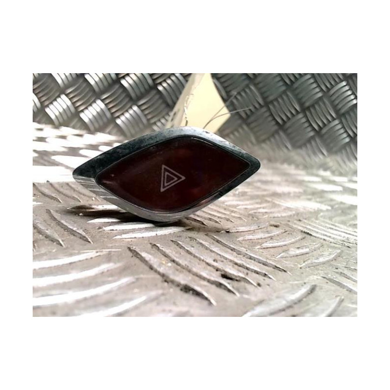 Bouton de warning CITROEN C3 2 PHASE 1 d’occasion