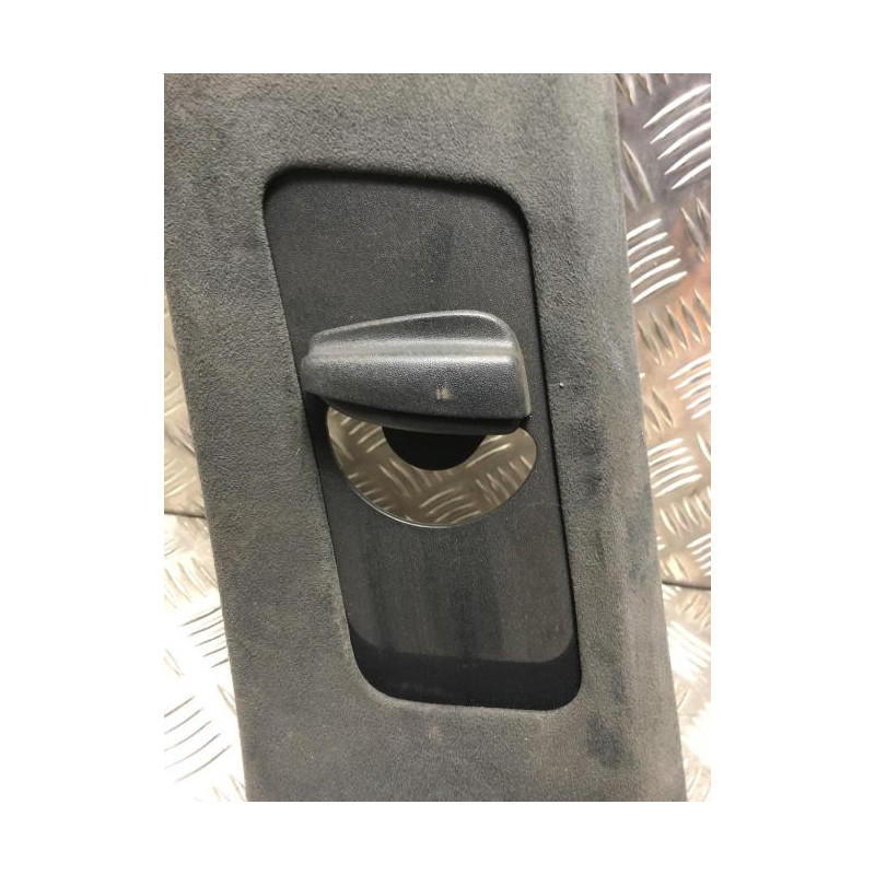 Garniture laterale arriere droite PORSCHE CAYENNE 1 PHASE 1 d’occasion