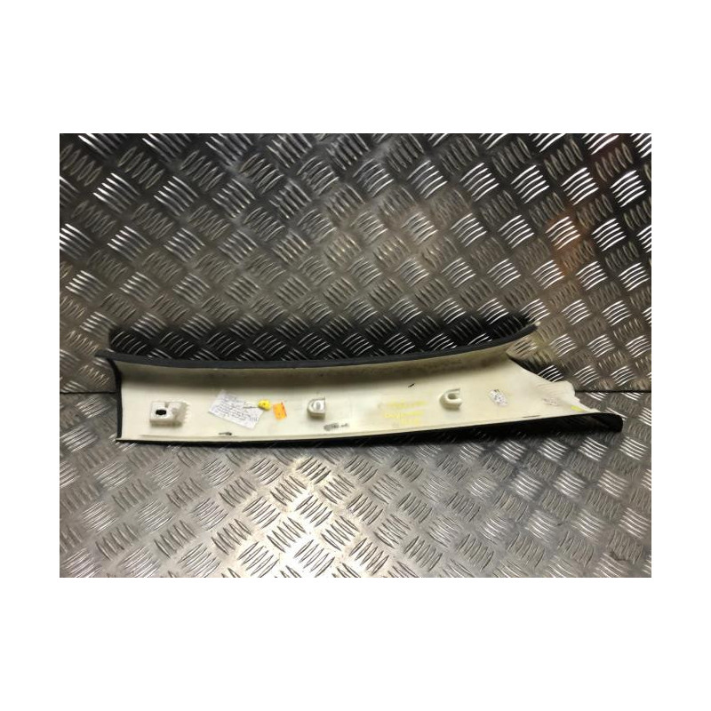 Garniture laterale arriere gauche PORSCHE CAYENNE 1 PHASE 1 d’occasion