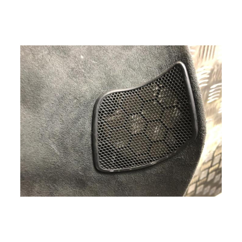 Garniture laterale arriere gauche PORSCHE CAYENNE 1 PHASE 1 d’occasion