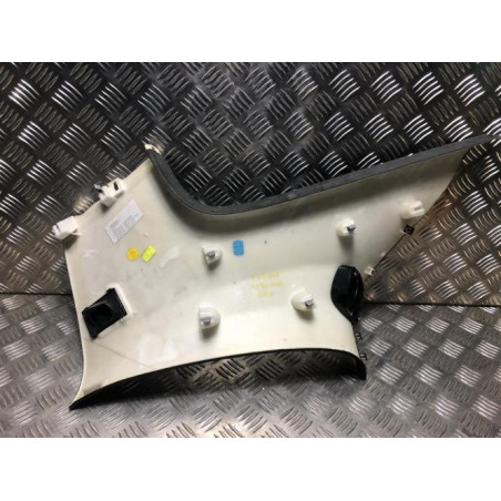 Garniture laterale arriere gauche PORSCHE CAYENNE 1 PHASE 1 d’occasion