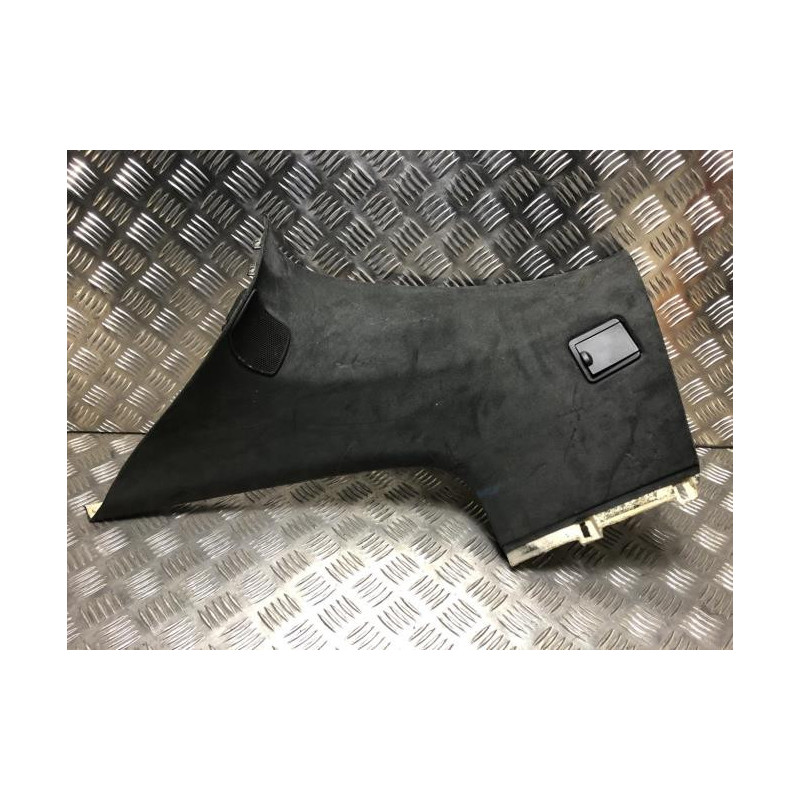 Garniture laterale arriere droite PORSCHE CAYENNE 1 PHASE 1 d’occasion