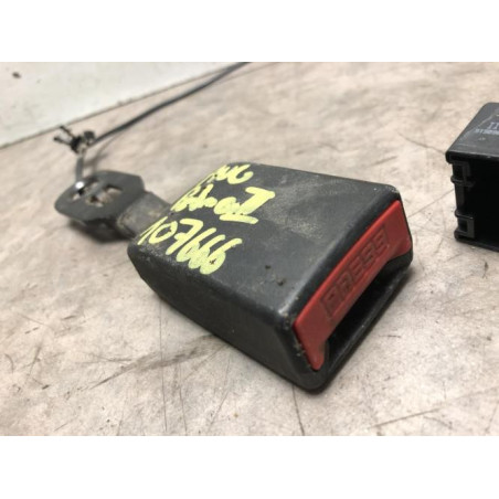 Attache ceinture avant gauche PEUGEOT PARTNER 2 PHASE 2 d’occasion