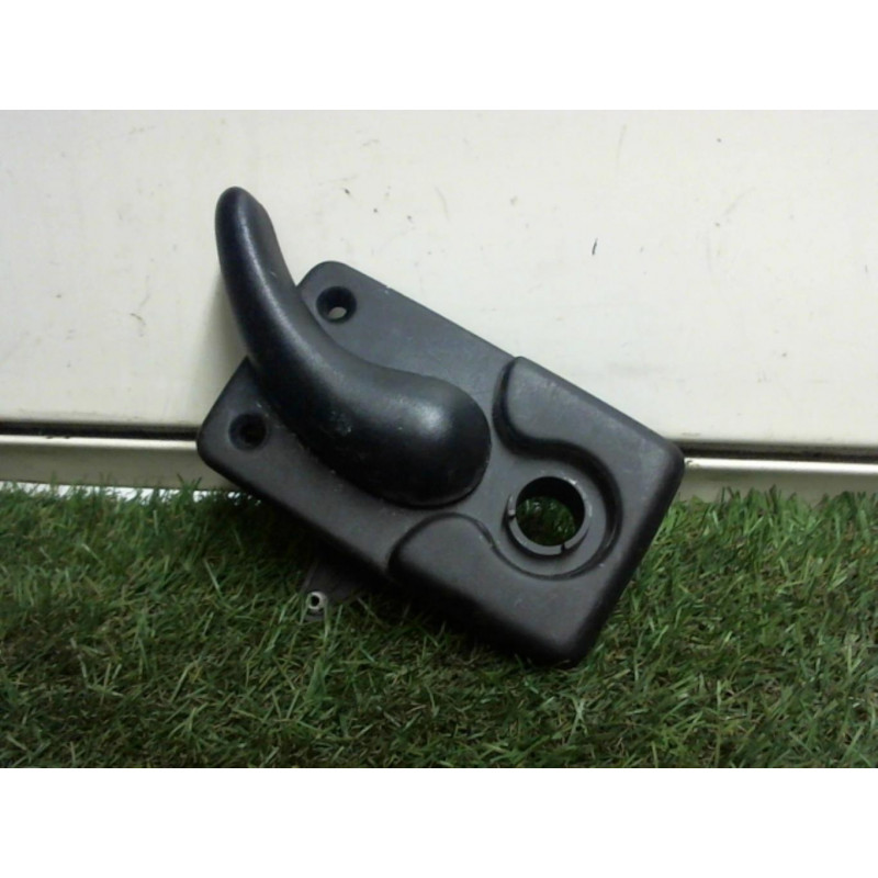 Poignee interieur arriere droit RENAULT MASTER II PHASE 2 CHASSIS CABINE d’occasion