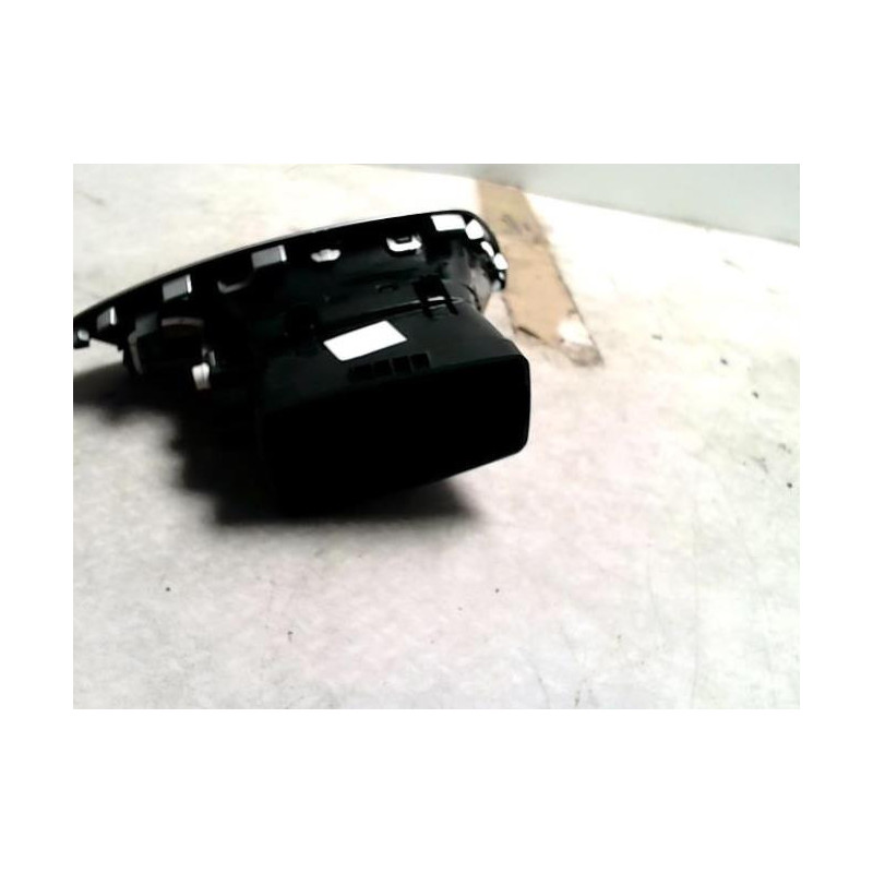 Aerateur tableau de bord avant droit RENAULT SCENIC 3 PHASE 1 d’occasion