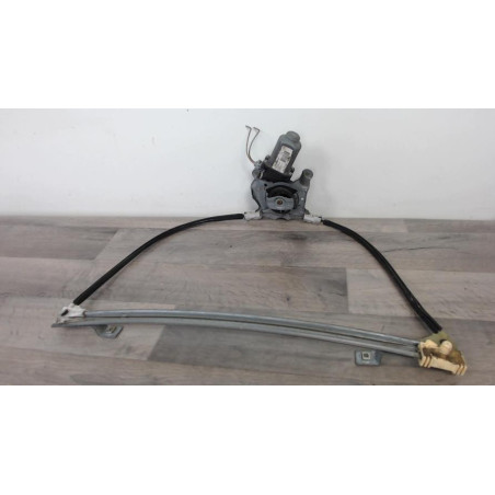 Leve vitre electrique avant gauche RENAULT CLIO 2 PHASE 2 d’occasion