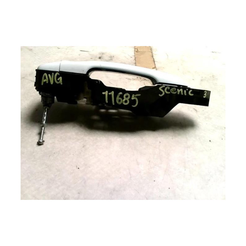 Poignee porte avant gauche RENAULT SCENIC 3 PHASE 1 d’occasion