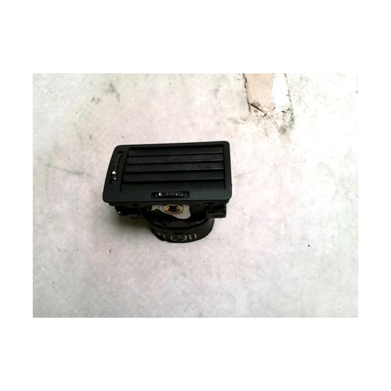Aerateur tableau de bord avant droit SKODA OCTAVIA 1 PHASE 2 BREAK d’occasion