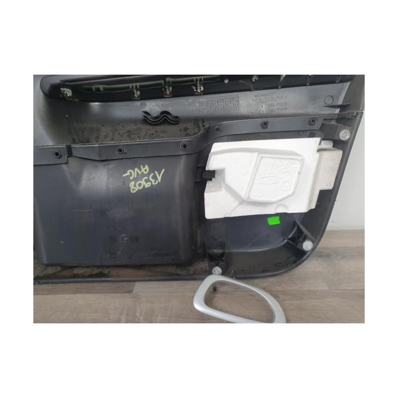 Panneau de porte avant gauche PEUGEOT 307 PHASE 1 BREAK d’occasion