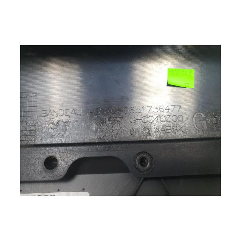 Panneau de porte avant gauche PEUGEOT 307 PHASE 1 BREAK d’occasion
