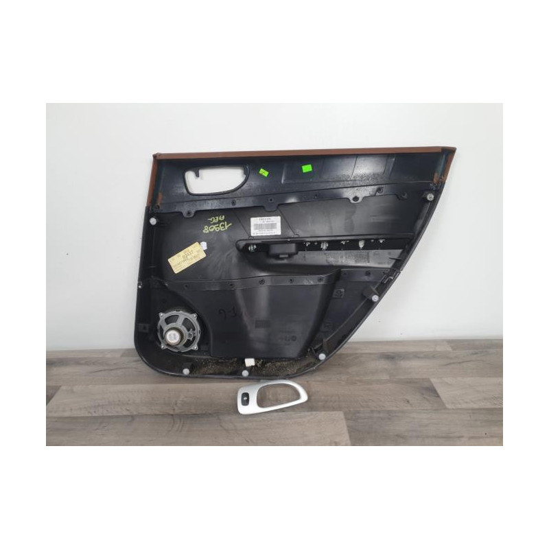 Panneau de porte arriere gauche PEUGEOT 307 PHASE 1 BREAK d’occasion