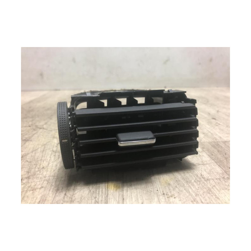 Aerateur tableau de bord TOYOTA AVENSIS 2 PHASE 1 d’occasion