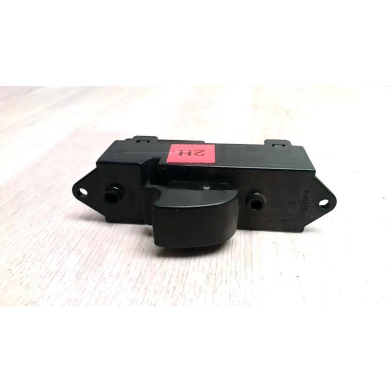 Interrupteur de leve vitre avant droit MITSUBISHI OUTLANDER 2 PHASE 2 d’occasion