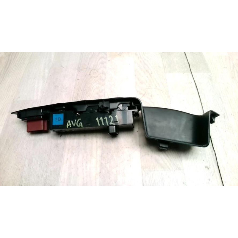 Interrupteur de leve vitre avant gauche MITSUBISHI OUTLANDER 2 PHASE 2 d’occasion