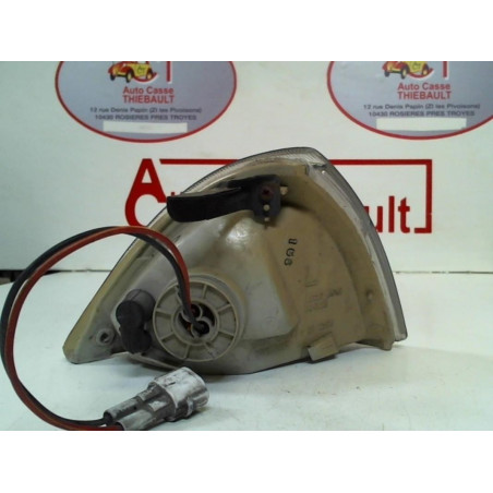 Optique avant secondaire gauche (feux)(clignotant) SUZUKI SWIFT II PHASE 1 d’occasion