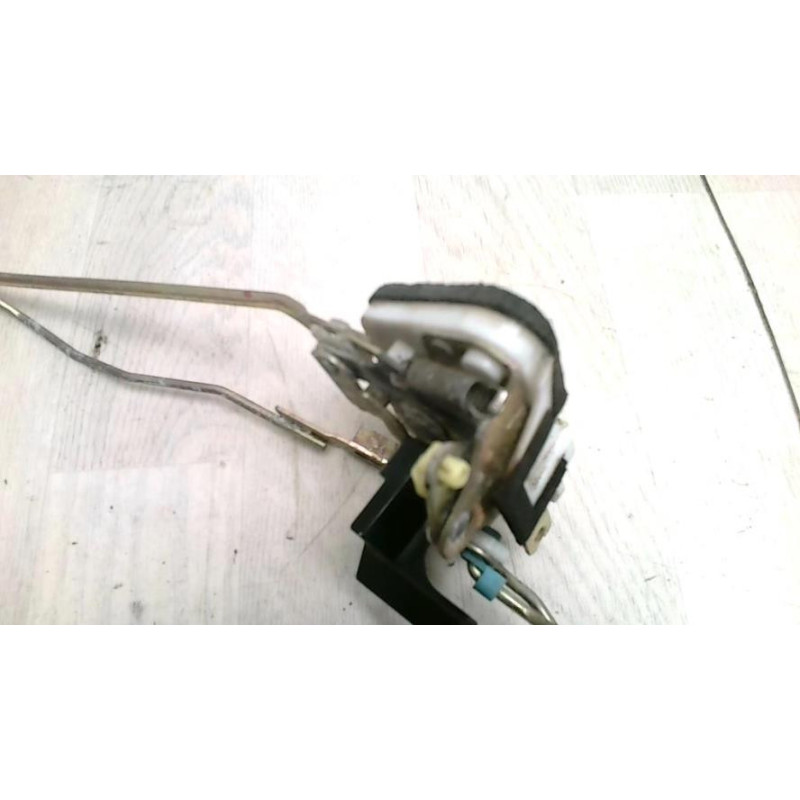 Serrure avant droit HYUNDAI COUPE 1 d’occasion