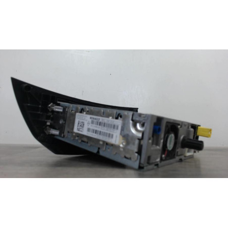 Autoradio d'origine RENAULT LAGUNA 3 PHASE 1 BREAK d’occasion