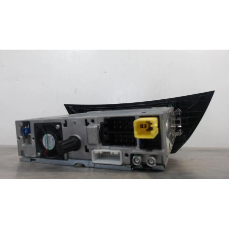 Autoradio d'origine RENAULT LAGUNA 3 PHASE 1 BREAK d’occasion