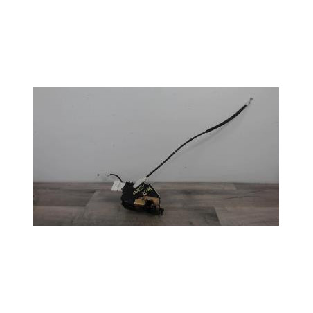 Serrure avant droit PEUGEOT 407 PHASE 1 d’occasion