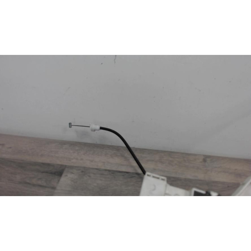 Serrure avant droit PEUGEOT 407 PHASE 1 d’occasion