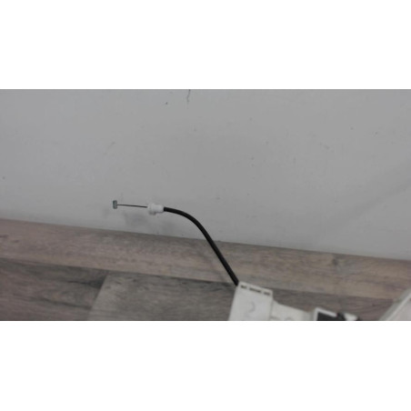 Serrure avant droit PEUGEOT 407 PHASE 1 d’occasion