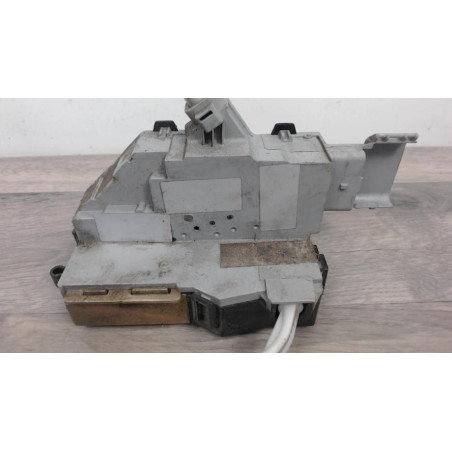 Serrure arriere droit PEUGEOT 407 PHASE 1 d’occasion
