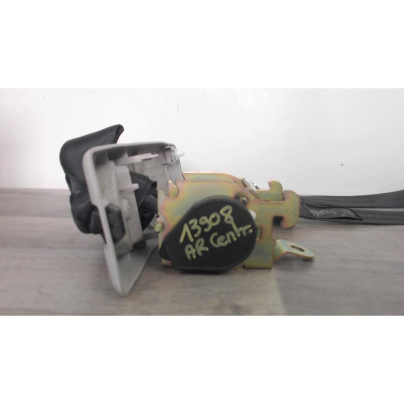 Ceinture arriere centrale PEUGEOT 307 PHASE 1 BREAK d’occasion