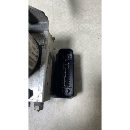 Bloc ABS (freins anti-blocage) RENAULT TWINGO 2 PHASE 1 d’occasion
