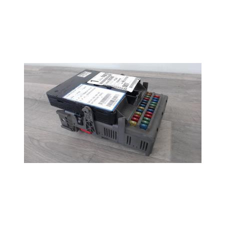 Boitier servitude moteur (BSM) RENAULT LAGUNA 2 PHASE 2 BREAK d’occasion