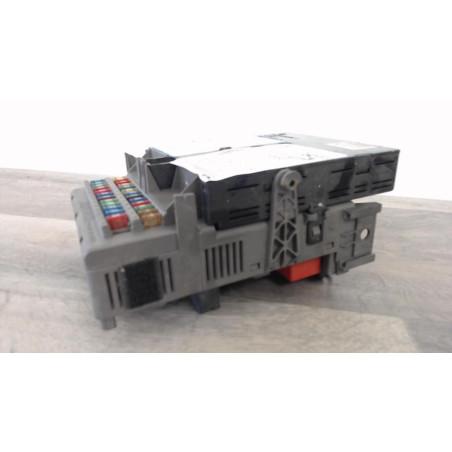 Boitier servitude moteur (BSM) RENAULT LAGUNA 2 PHASE 2 BREAK d’occasion