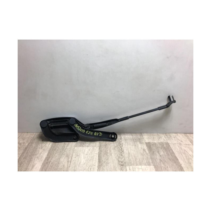 Bras essuie glace avant droit MERCEDES CLASSE E 211 PHASE 1 d’occasion