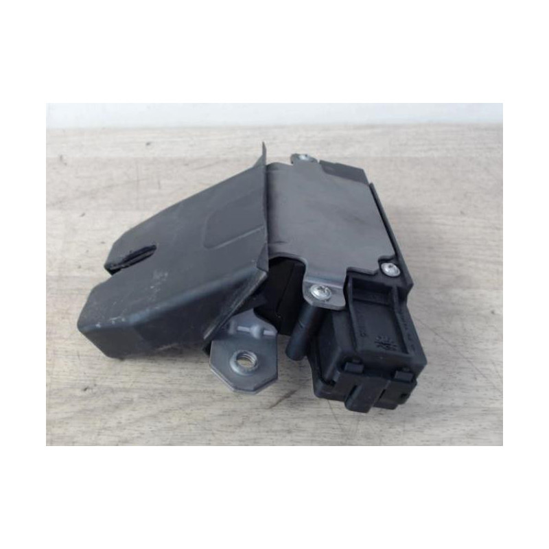 Serrure de coffre FORD FOCUS 2 PHASE 1 d’occasion