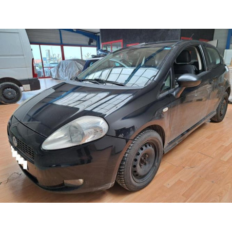 Attache ceinture arriere droit FIAT GRANDE PUNTO d’occasion