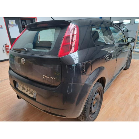 Attache ceinture arriere droit FIAT GRANDE PUNTO d’occasion