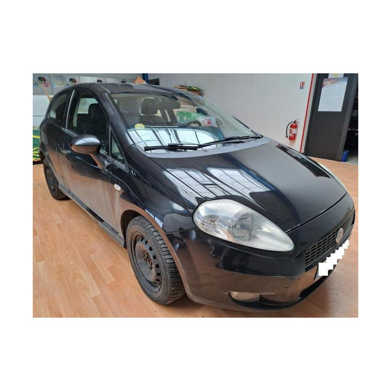 Attache ceinture arriere droit FIAT GRANDE PUNTO d’occasion