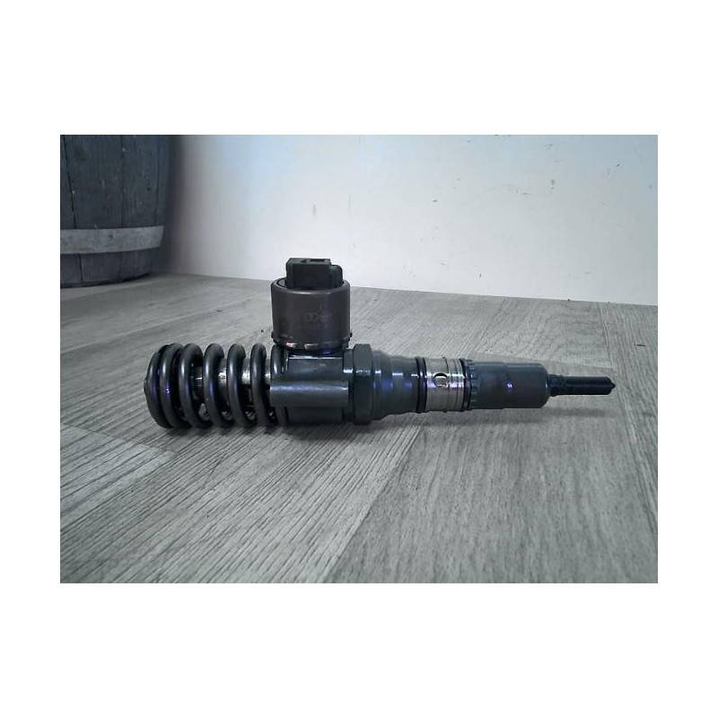 Injecteurs AUDI A4 2 AVANT PHASE 1 BREAK d’occasion