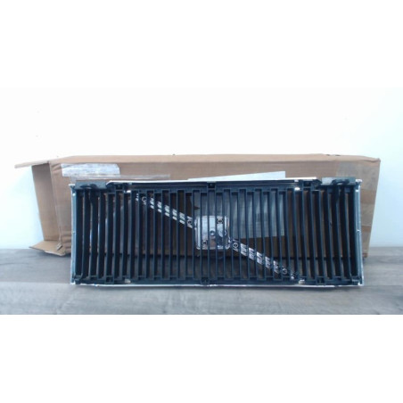 Grille de calandre VOLVO 740 PHASE 1 d’occasion