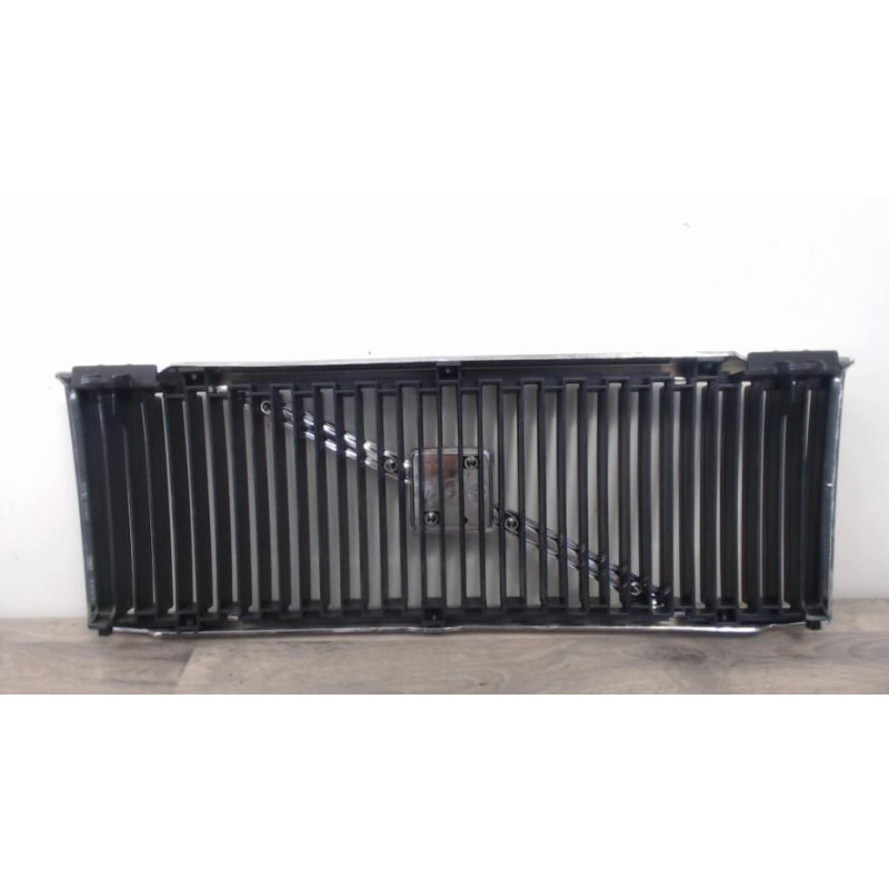 Grille de calandre VOLVO 740 PHASE 1 d’occasion