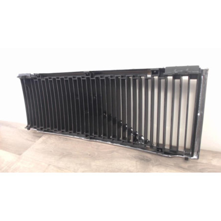 Grille de calandre VOLVO 740 PHASE 1 d’occasion
