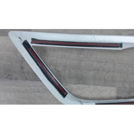 Enjoliveur anti brouillard VOLVO C 30 PHASE 1 d’occasion