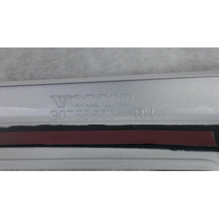 Enjoliveur anti brouillard VOLVO C 30 PHASE 1 d’occasion