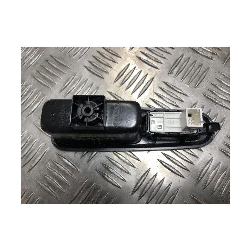 Interrupteur de leve vitre arriere droit CITROEN C3 3 PHASE 1 d’occasion