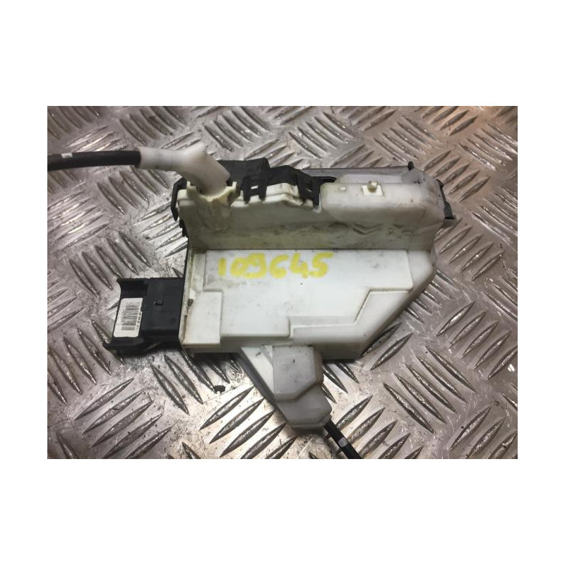 Serrure avant droit CITROEN C3 2 PHASE 1 d’occasion
