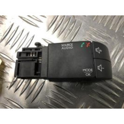 Commande autoradio RENAULT CLIO 4 PHASE 1 d’occasion