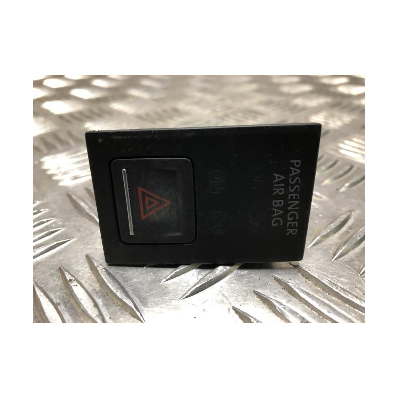 Bouton de warning VOLKSWAGEN GOLF 7 PHASE 1 d’occasion
