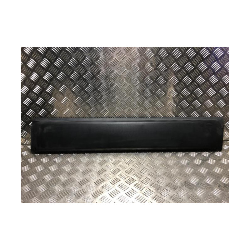 Baguette de porte avant droite DACIA DUSTER 1 PHASE 2 d’occasion