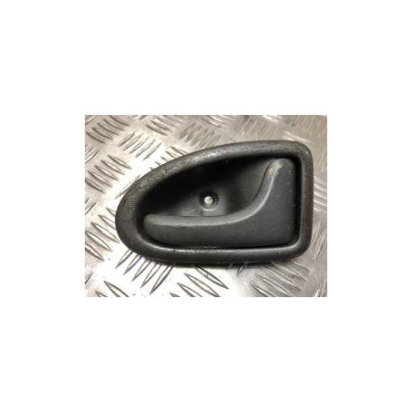Poignee interieur avant droit RENAULT SCENIC 1 PHASE 2 d’occasion